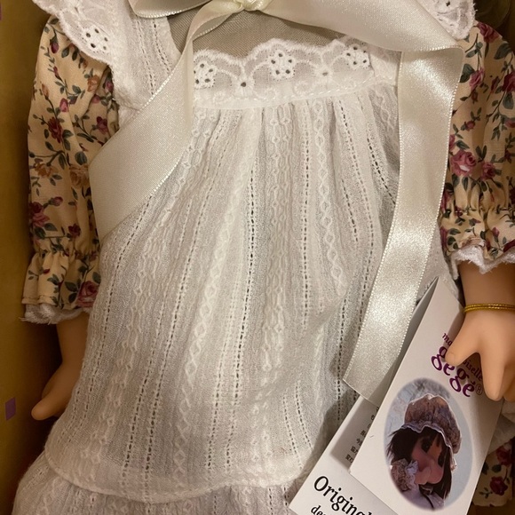 Nwt Mademoiselle Gege Akiba Japanese 15" Doll - Picture 5 of 6